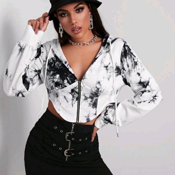 Tops - 🔳 Black + White Marble Cropped Zip-up Hoodie